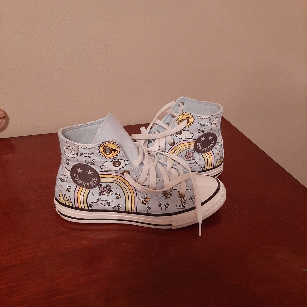 Girls size 2 converse all star